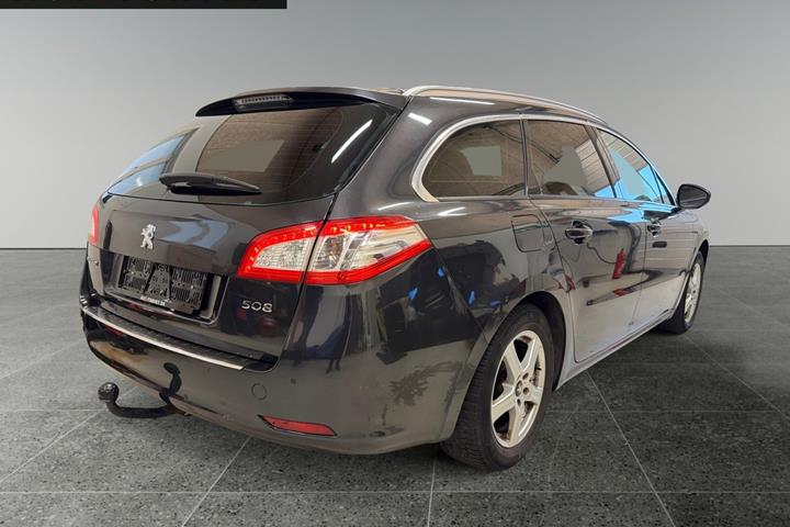 Grå Peugeot 508 fra 2015