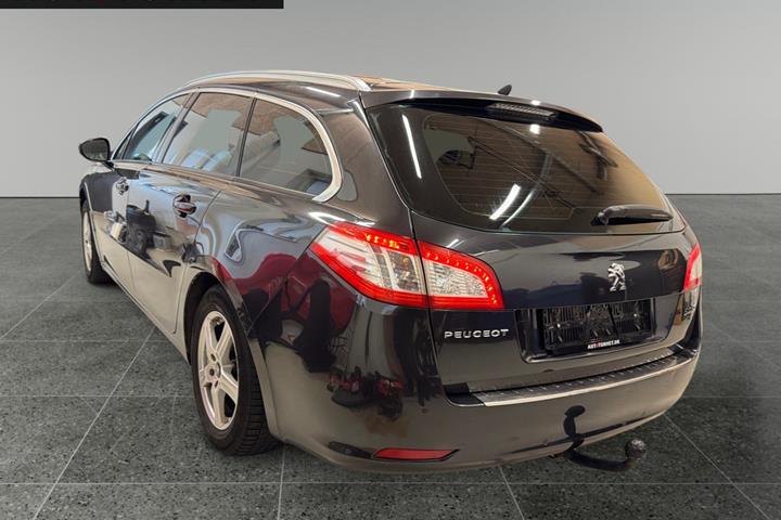 Grå Peugeot 508 fra 2015