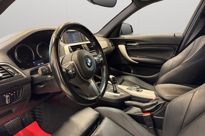 Sort BMW 118i fra 2019