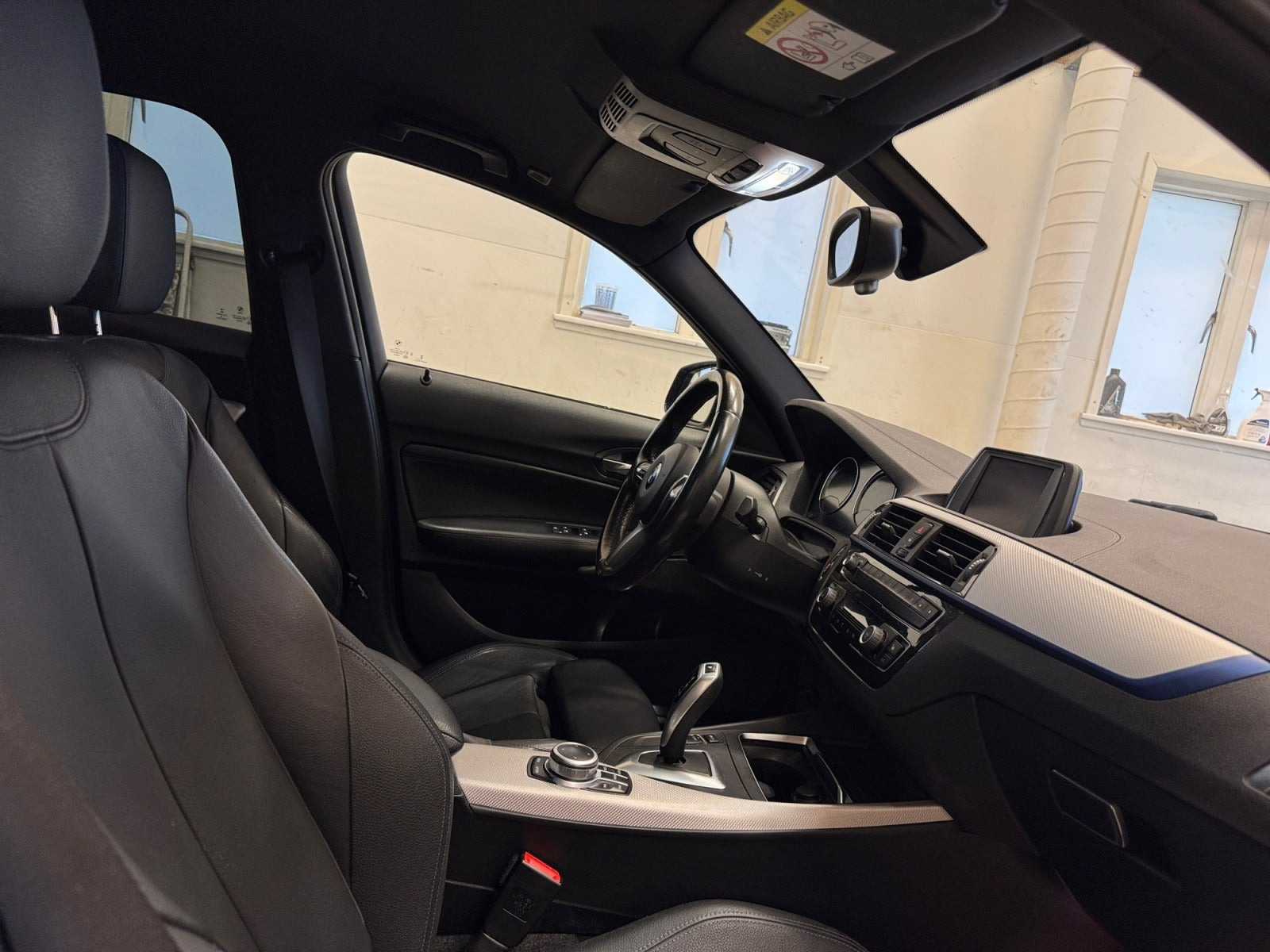 Sort BMW 118i fra 2019