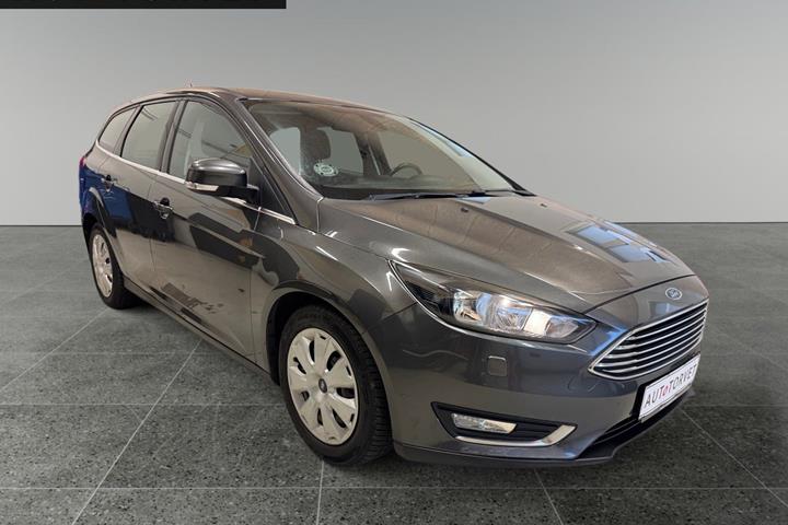 Grå Ford Focus fra 2015