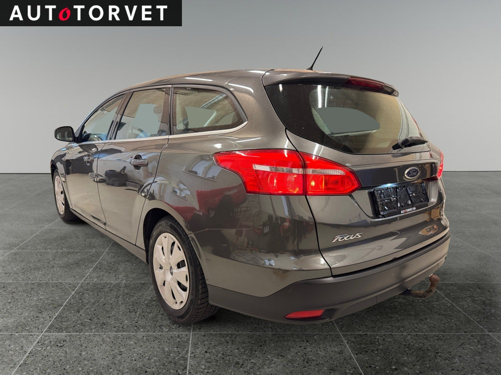 Grå Ford Focus fra 2015