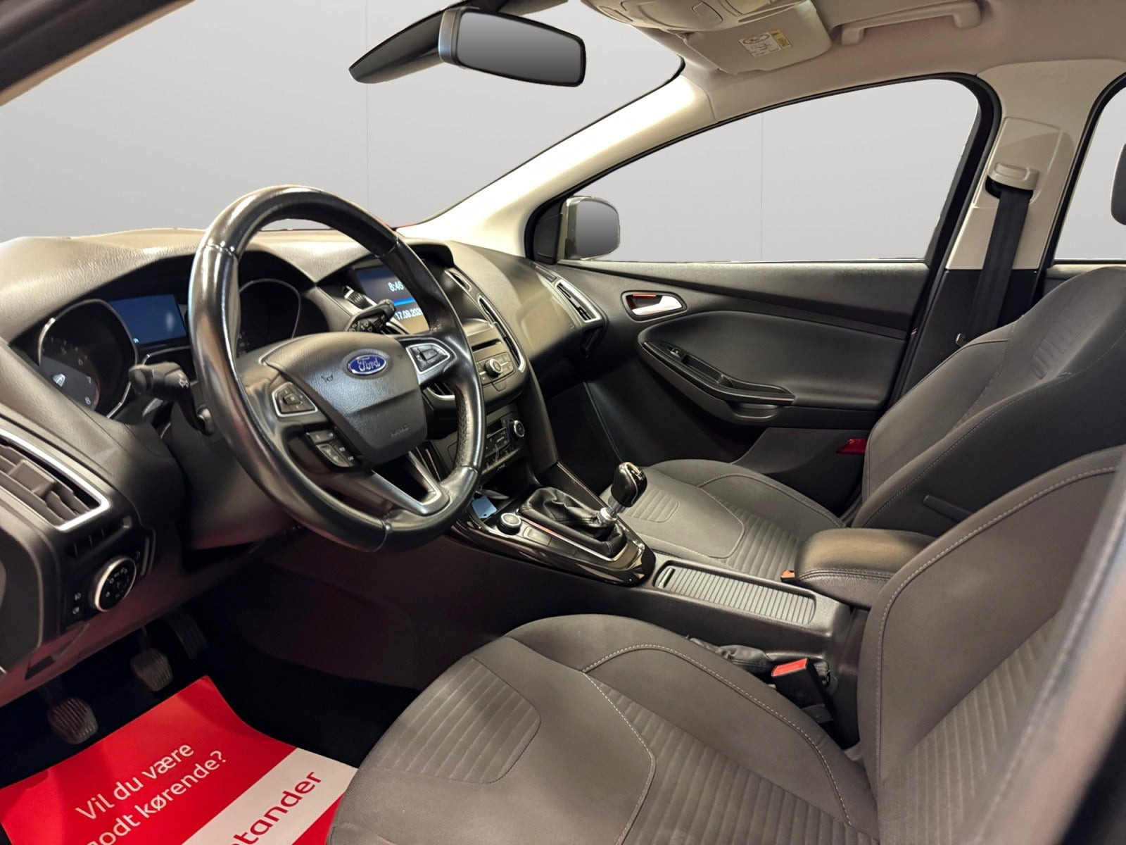Grå Ford Focus fra 2015