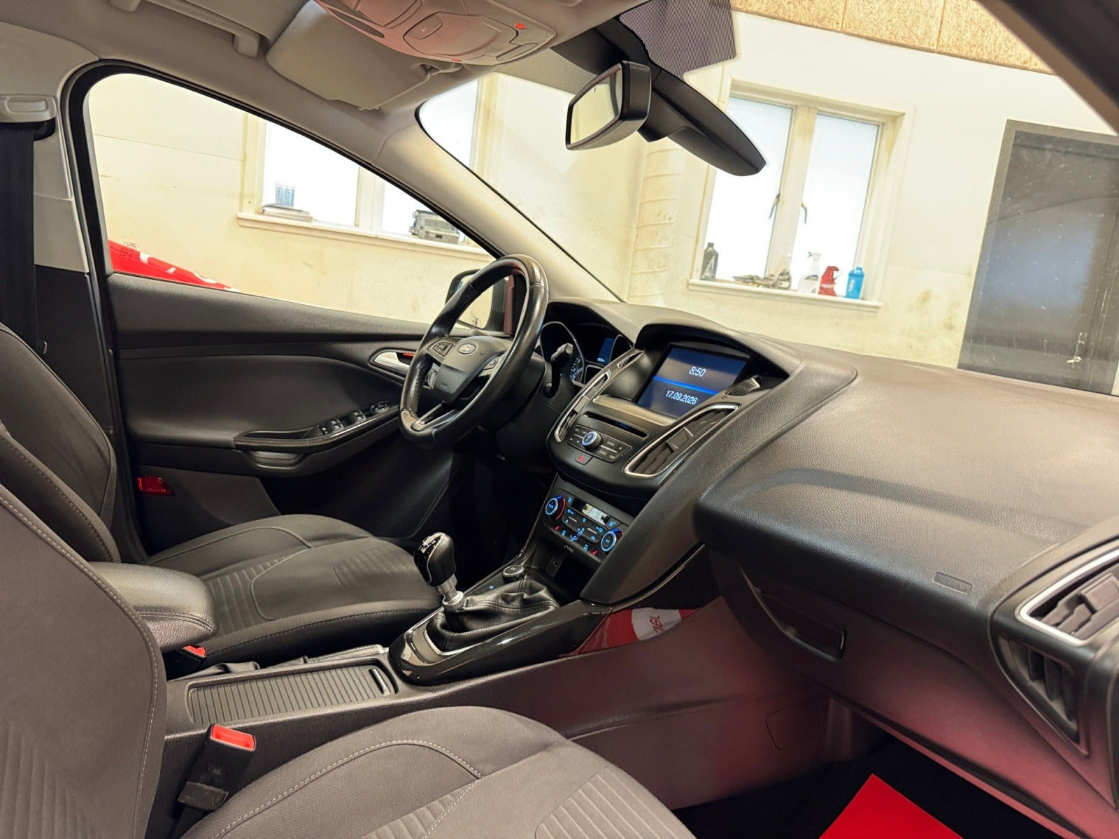 Grå Ford Focus fra 2015