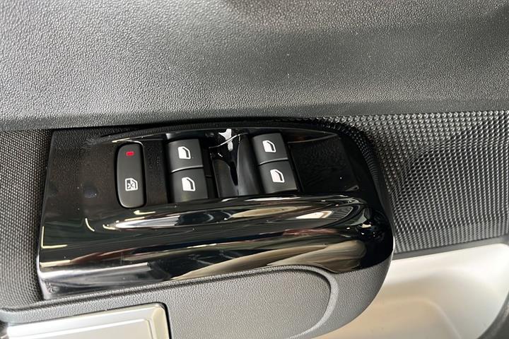 Grå Citroën C3 fra 2022