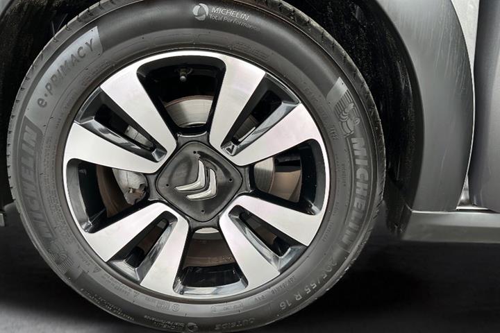 Grå Citroën C3 fra 2022