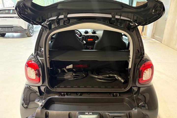 Sort Smart Fortwo fra 2021