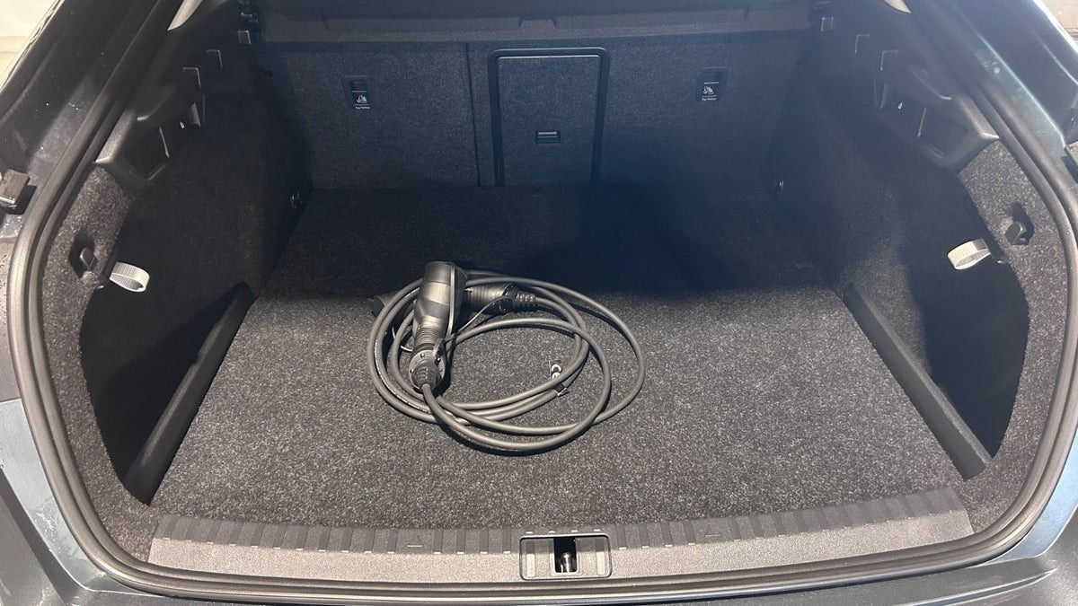 Grå Skoda Octavia fra 2022