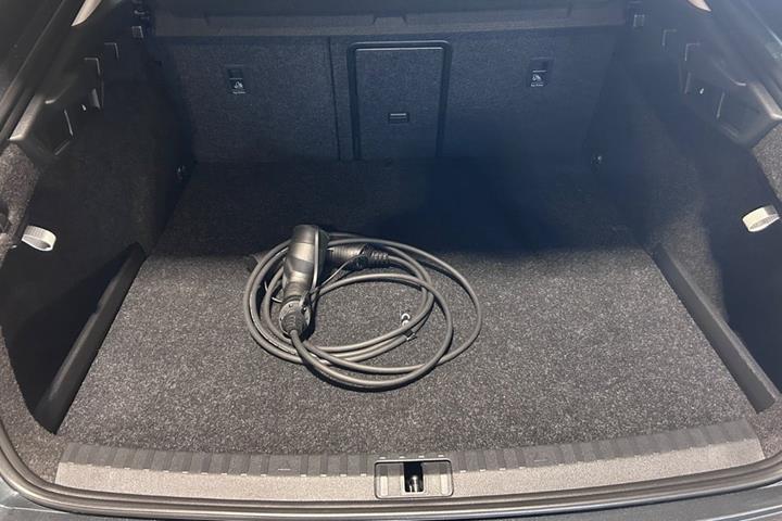 Grå Skoda Octavia fra 2022