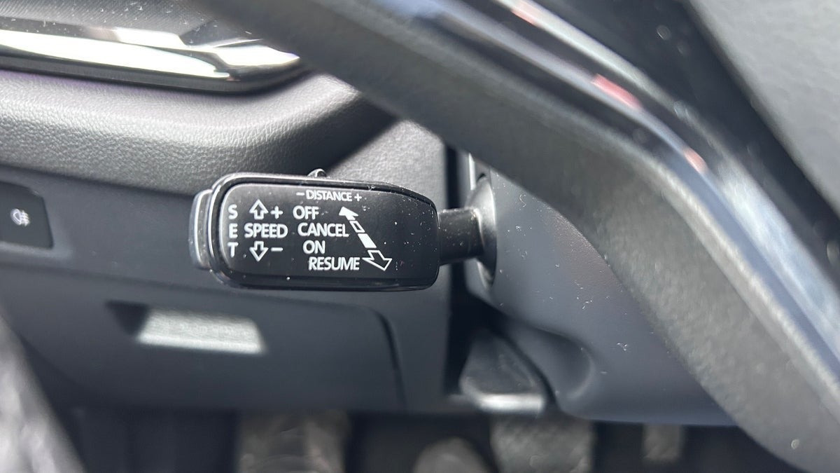 Grå Skoda Octavia fra 2022