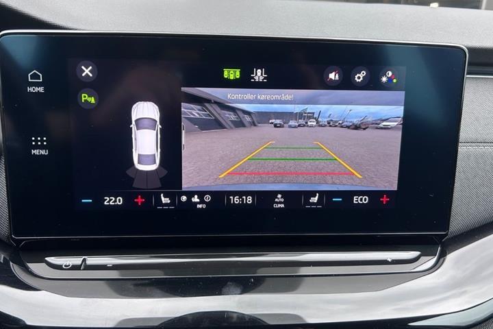 Grå Skoda Octavia fra 2022