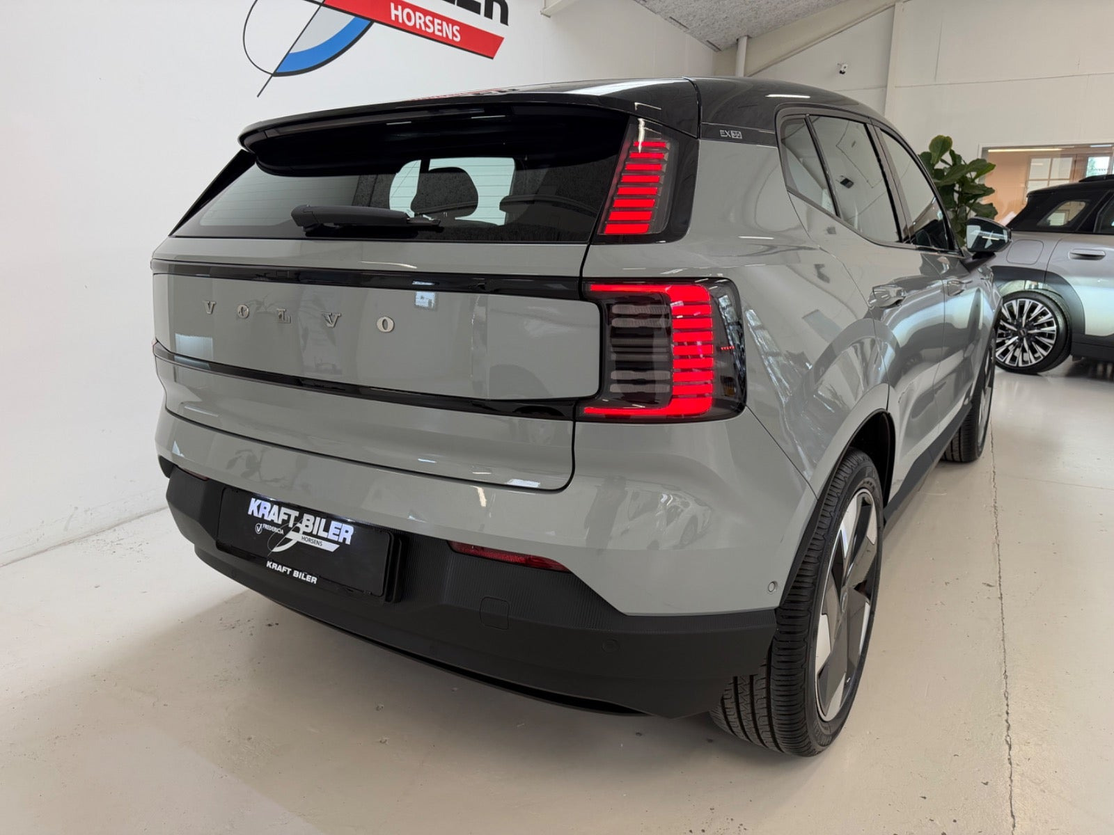 Grå Volvo EX30 fra 2024