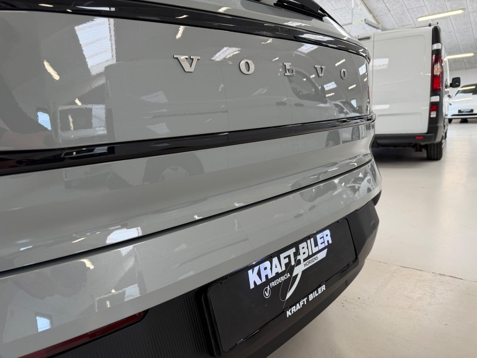 Grå Volvo EX30 fra 2024