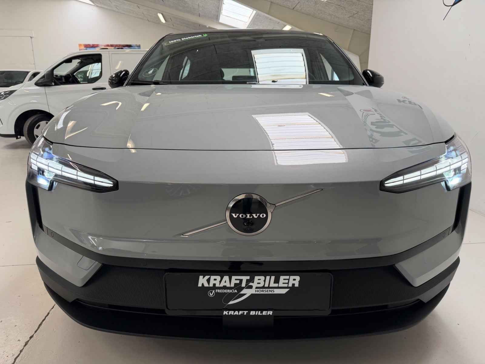Grå Volvo EX30 fra 2024
