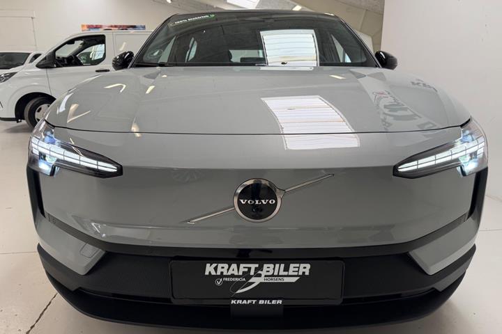 Grå Volvo EX30 fra 2024