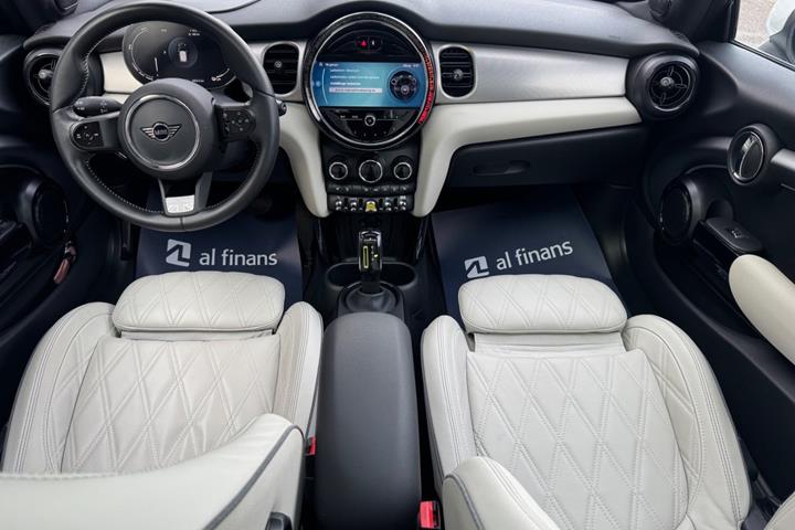 Hvid Mini Cooper SE fra 2023