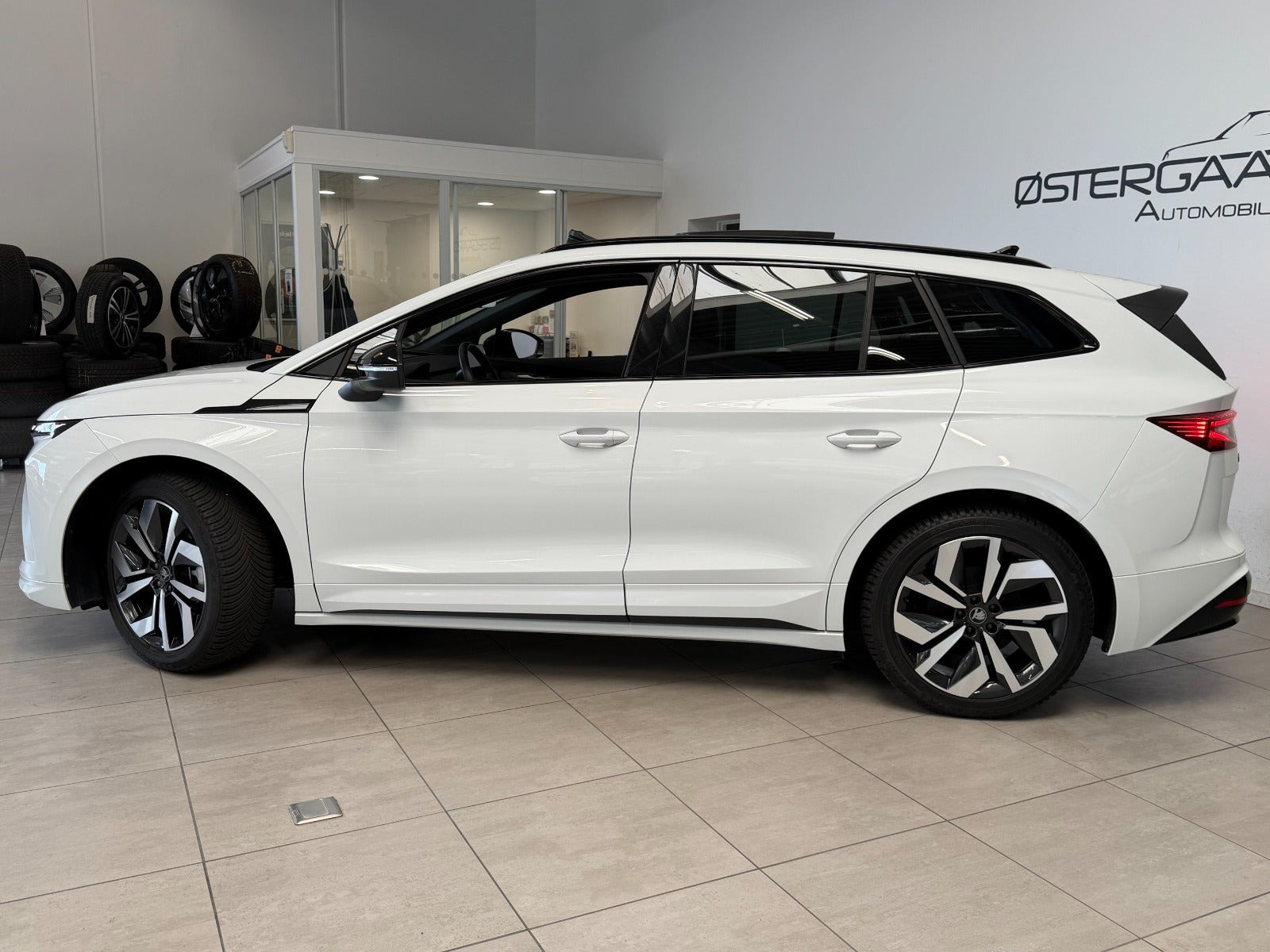Hvid Skoda Enyaq fra 2026