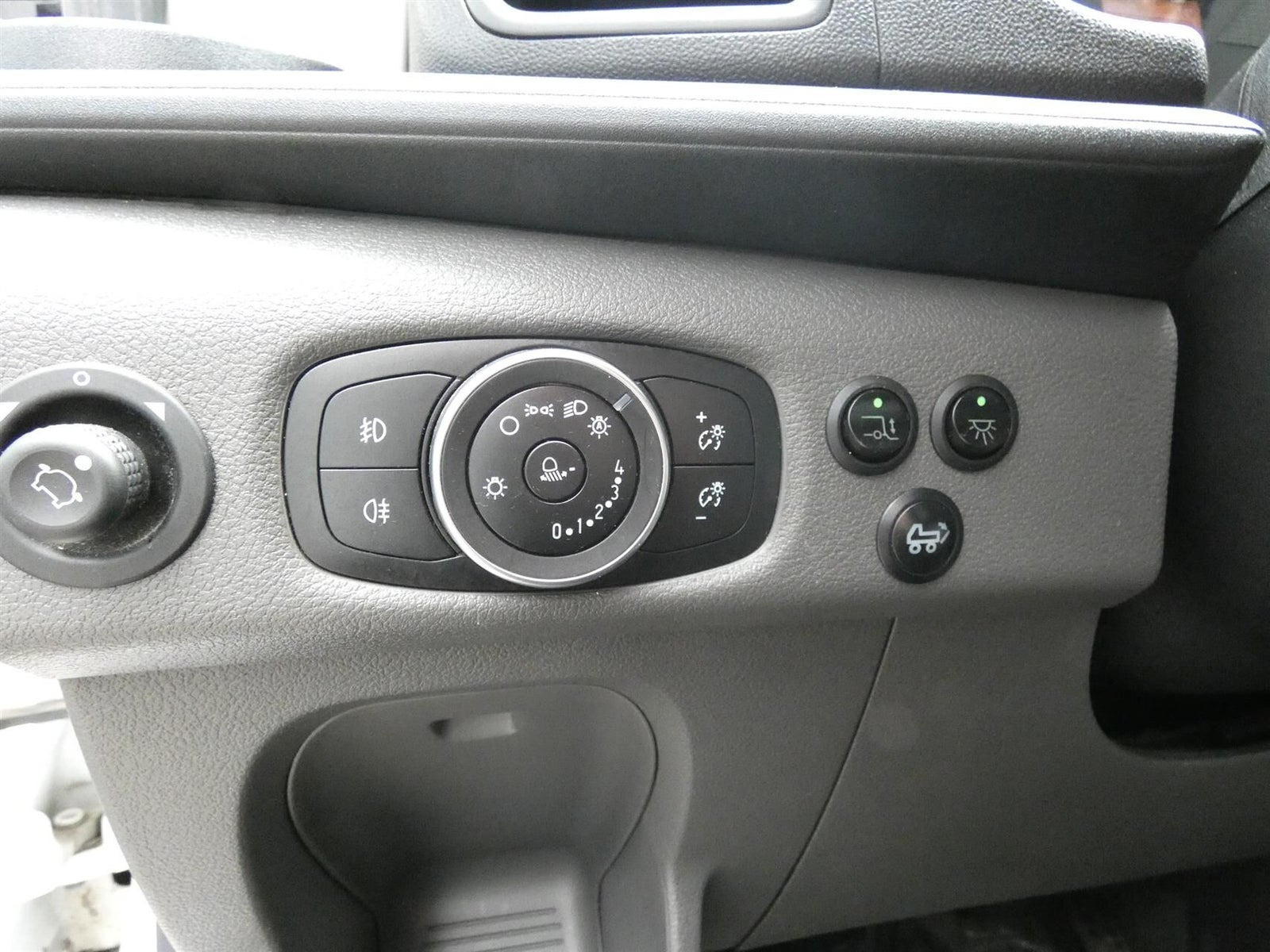 Hvid Ford Transit 350 L4 Chassis fra 2022