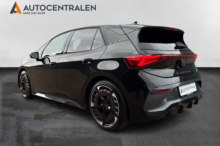 Sort Cupra Born fra 2025
