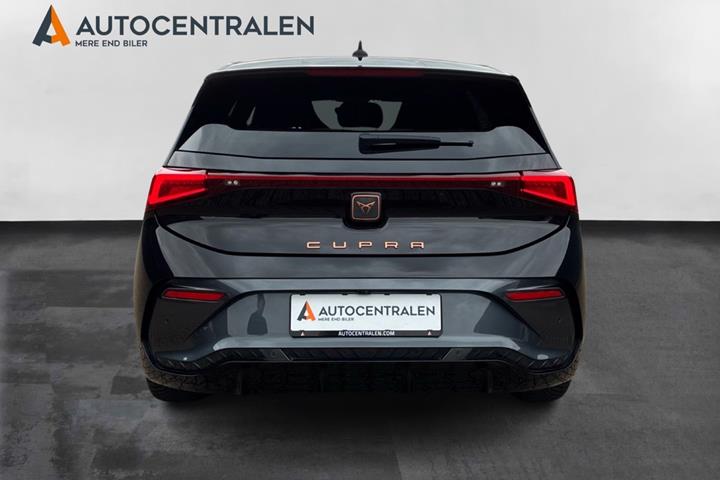 Sort Cupra Born fra 2025