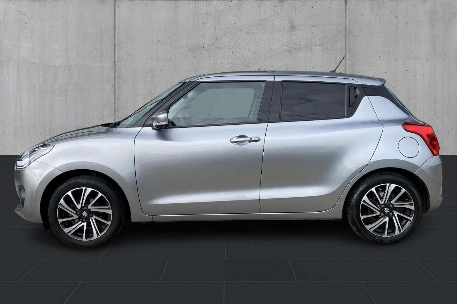Sølv Suzuki Swift fra 2020