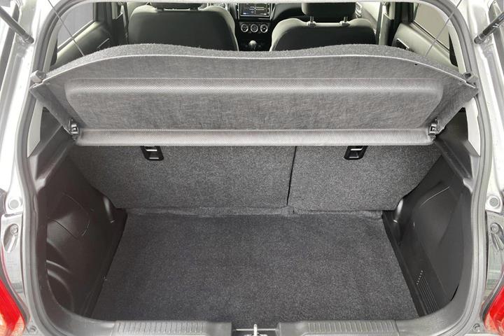 Sølv Suzuki Swift fra 2020