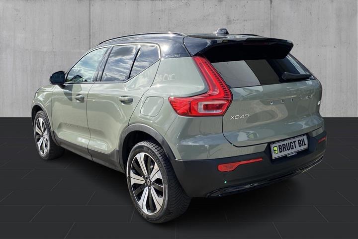 Grøn Volvo XC40 fra 2023