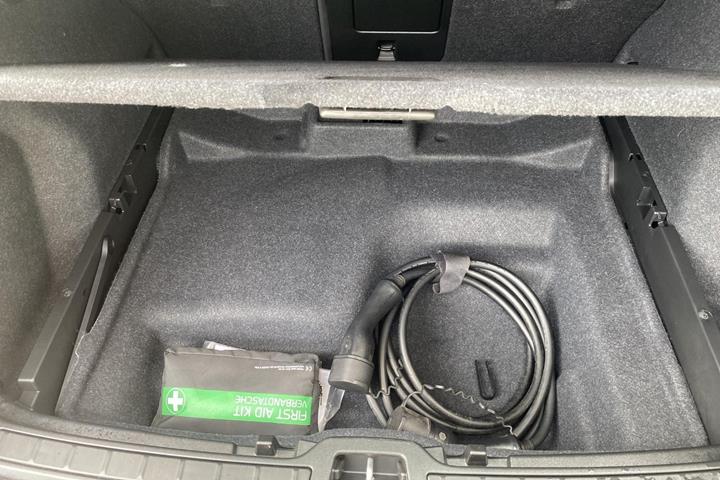 Sort Volvo XC40 fra 2023