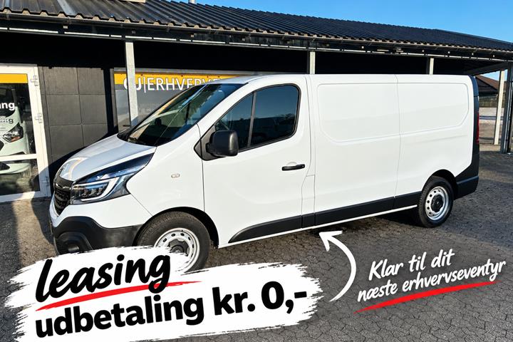 Hvid Renault Trafic T29 fra 2020 set udefra