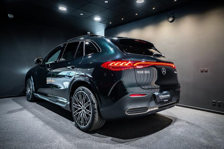 Grøn Mercedes EQE350 SUV fra 2026