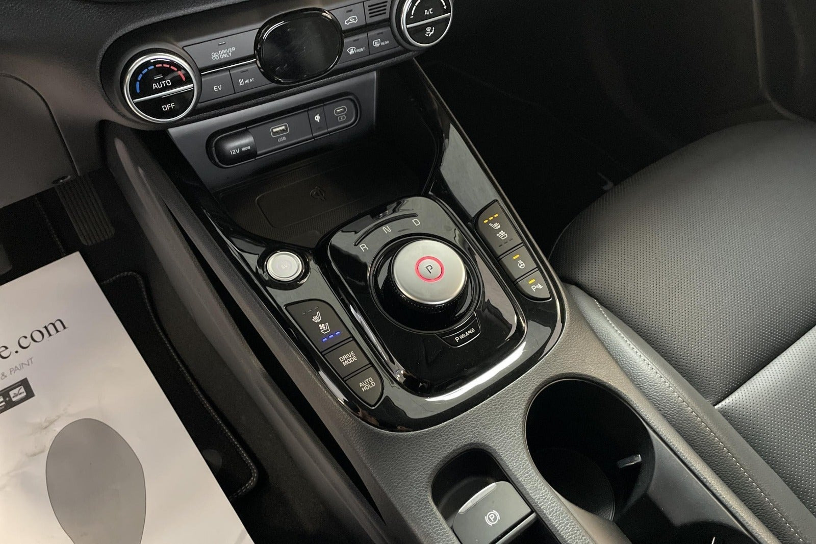 Blå Kia e-Soul fra 2023