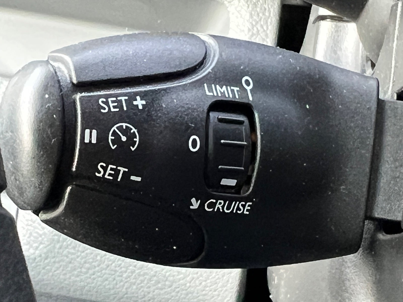 Grå Citroën ë-SpaceTourer fra 2021