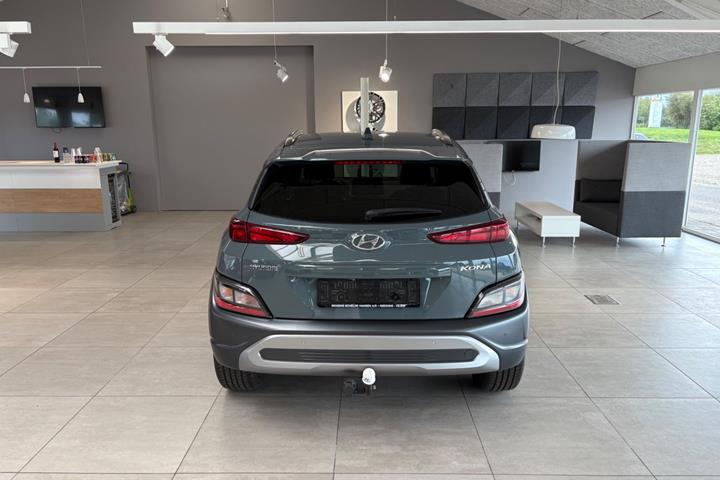 Grå Hyundai Kona fra 2022