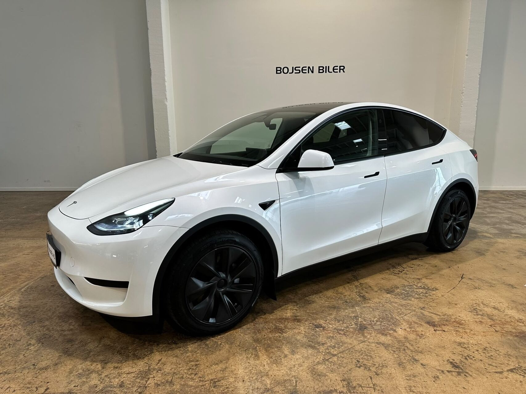 Tesla Model Y EL Long Range RWD 347HK 5d Aut.