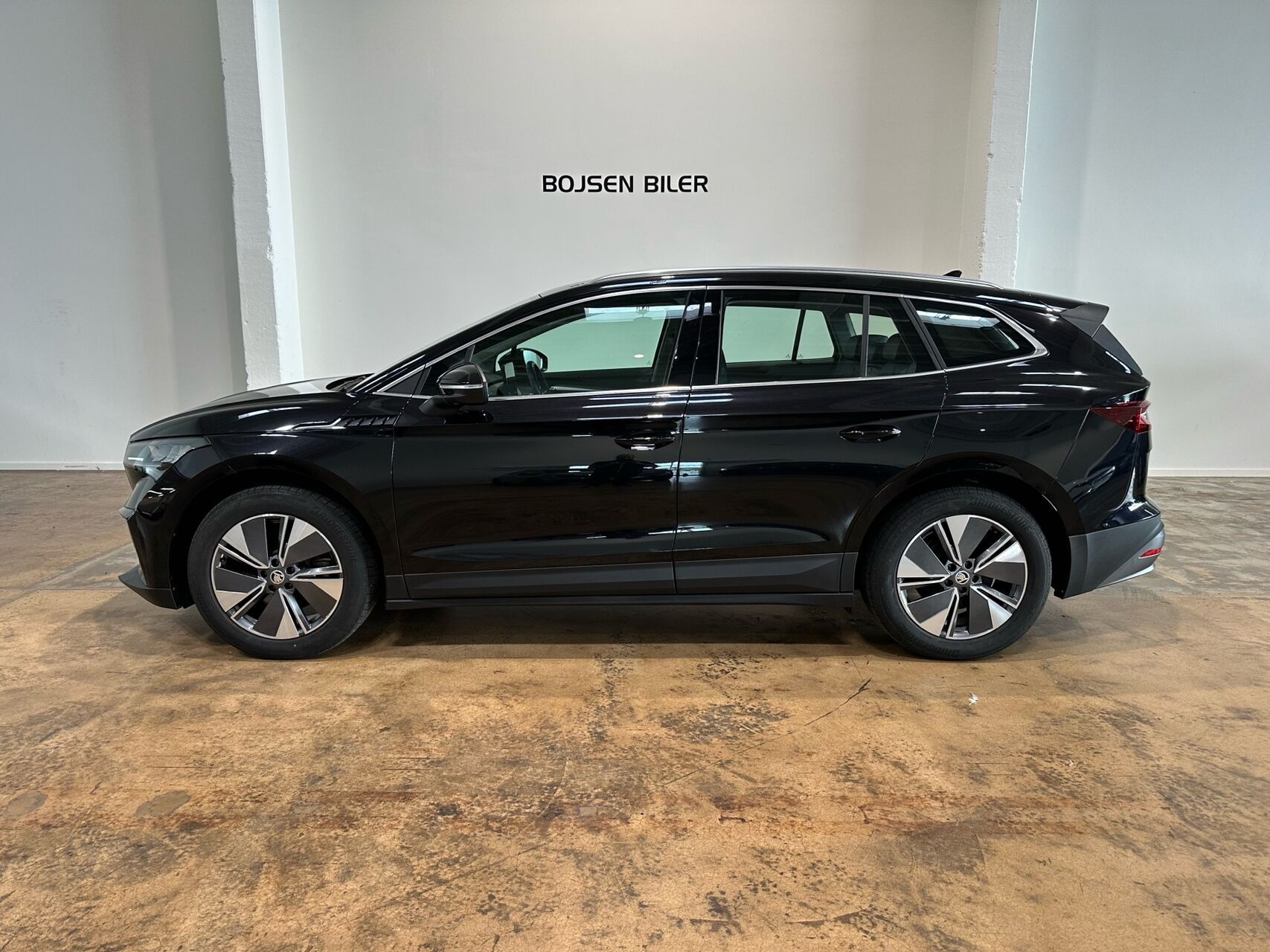 Sort Skoda Enyaq fra 2023