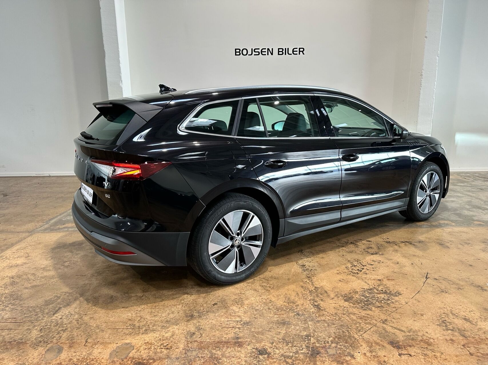 Sort Skoda Enyaq fra 2023
