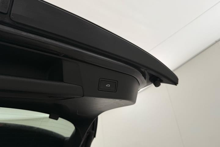 Grå VW ID.4 fra 2022