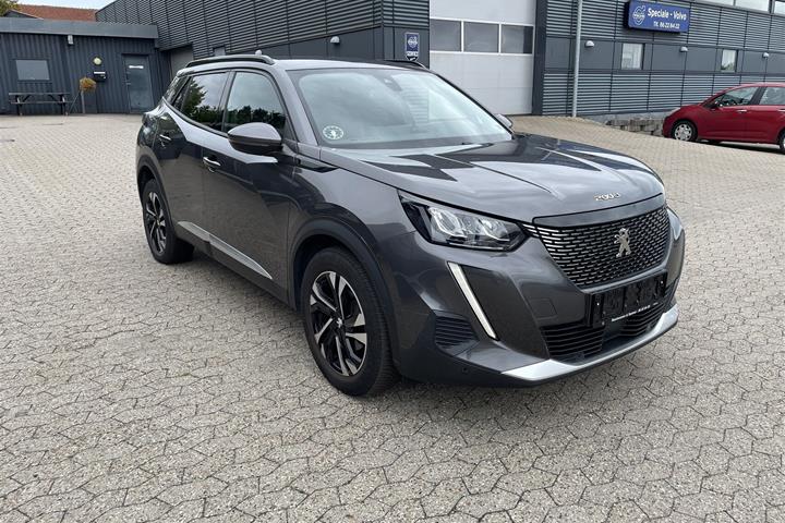 Grå Peugeot 2008 fra 2020