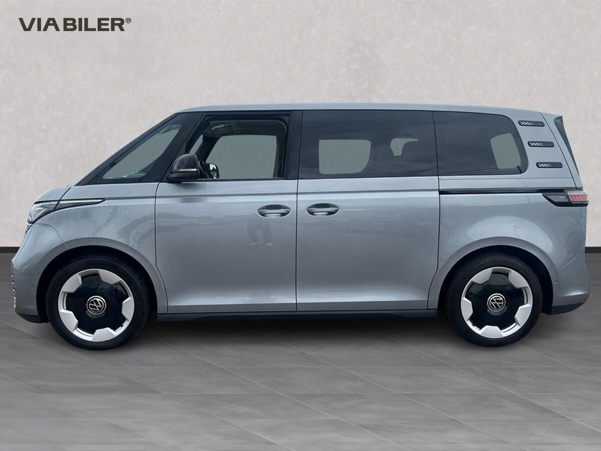 Grå VW ID.Buzz fra 2024