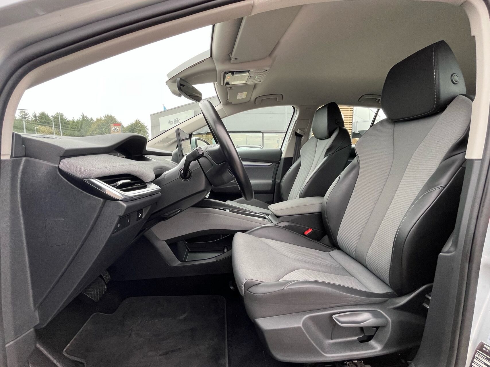 Sølv Skoda Enyaq fra 2021