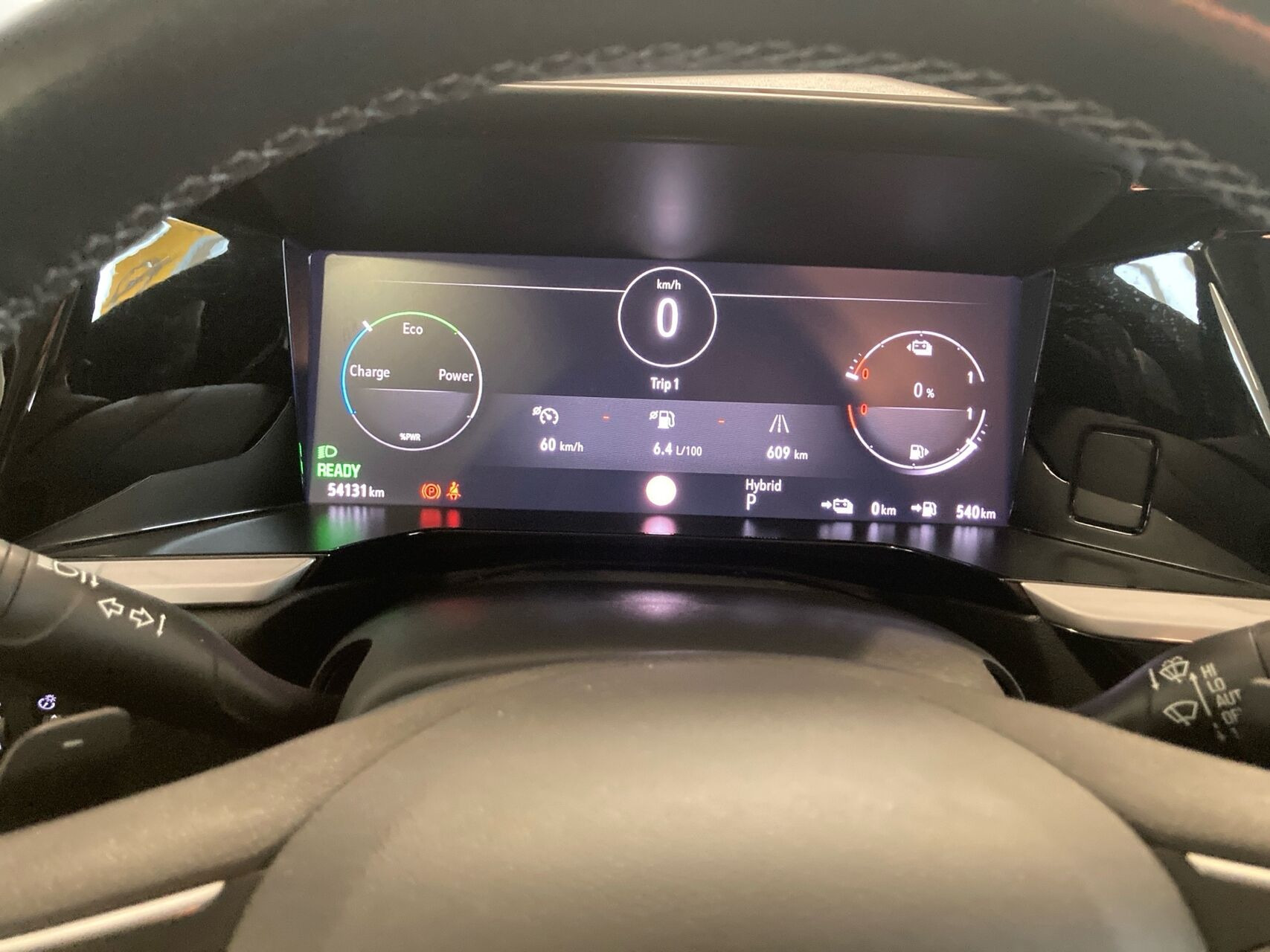 Grå Opel Grandland fra 2023