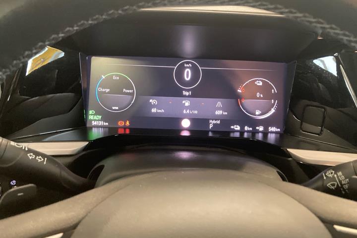Grå Opel Grandland fra 2023
