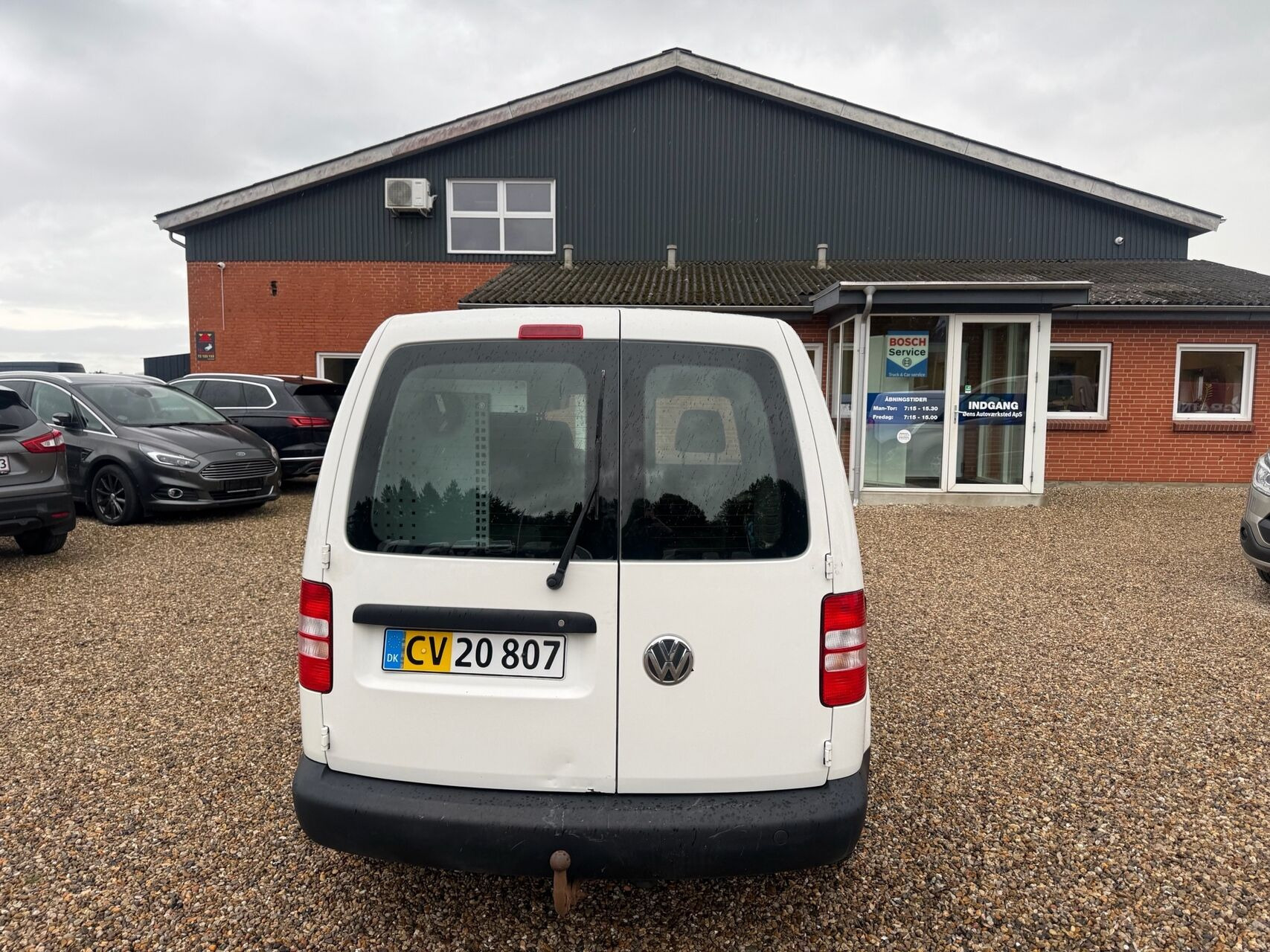 Hvid VW Caddy fra 2012