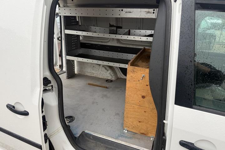 Hvid VW Caddy fra 2012