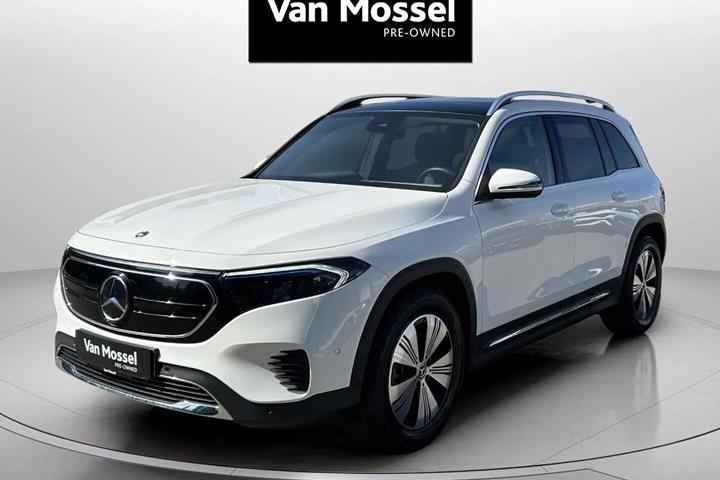 Hvid Mercedes EQB250 fra 2023