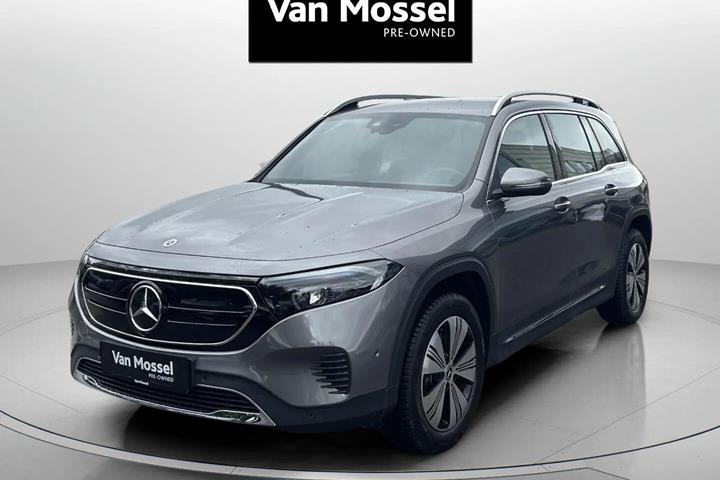 Grå Mercedes EQB250 fra 2023