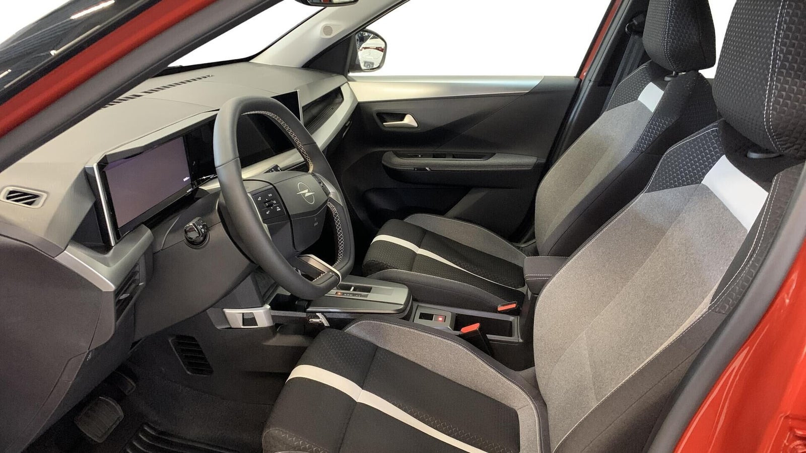 Orange Opel Frontera fra 2025