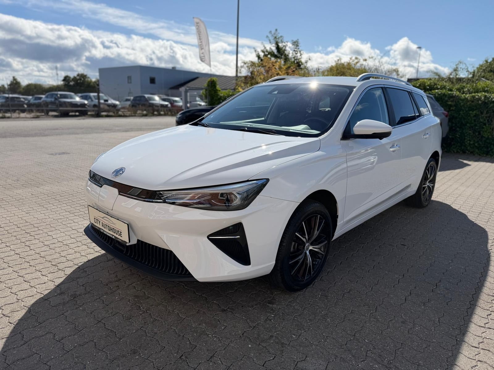 MG MG5 61 Luxury