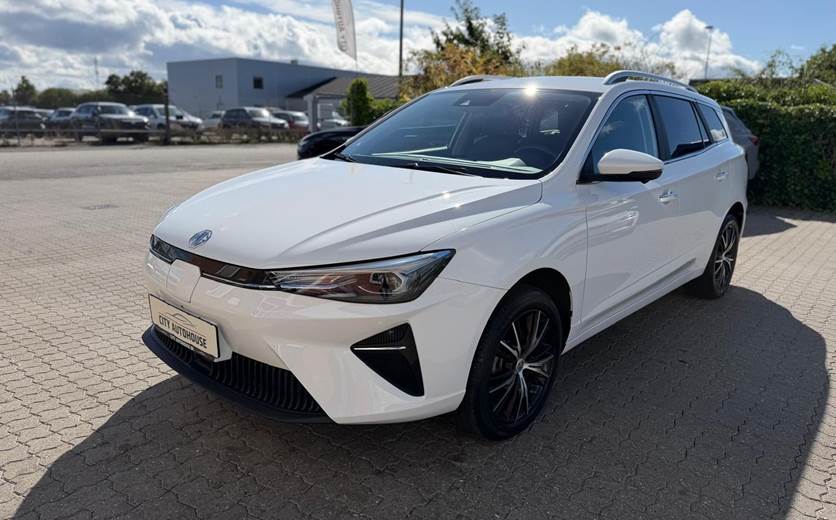 MG MG5 61 Luxury