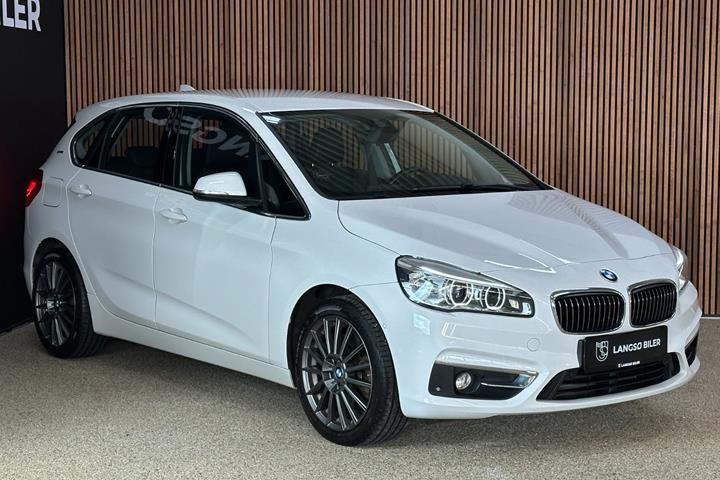 Hvid BMW 225xe fra 2016